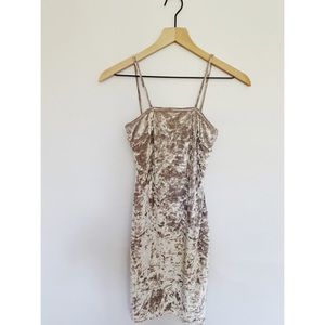 Windsor Silver Velvet Midi Dress